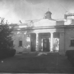 Widok zewnętrzny kaplicy Zakładu Medycyny Sądowej; 1945-1981; fotografia; MHM WUM/1222