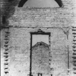 Zniszczony podczas działań wojennych budynek Zakładu Medycyny Sądowej; 1945-1981; fotografia; MHM WUM/1222